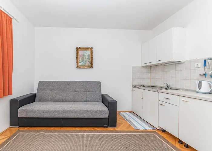 1 Bedroom In Seget Donji Трогир