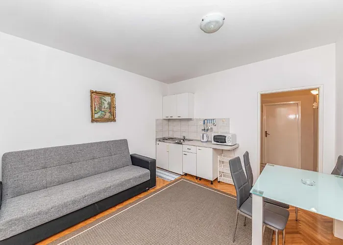 Апартаменты 1 Bedroom In Seget Donji Трогир