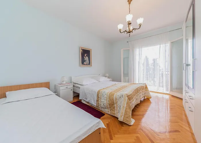 Апартаменты 1 Bedroom In Seget Donji