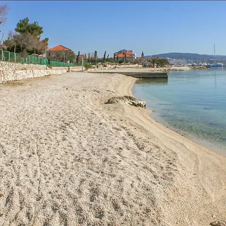 Apartment 1 Bedroom In Seget Donji Trogir