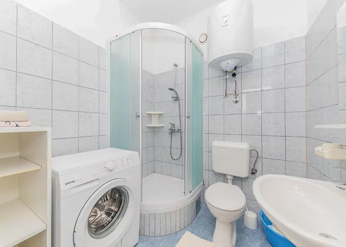 Apartment 1 Bedroom In Seget Donji Trogir